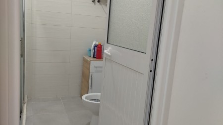 Ne Misto Mame, Jepet Me Qira Garsoniere E Pershtatur Ne Apartament 1+1, Ideal Per Banim!!!