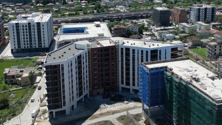 Ne Paskuqan, Tek British Residence, Shitet Apartament 2+1+2 Ne Faze Perfundimtare !!!