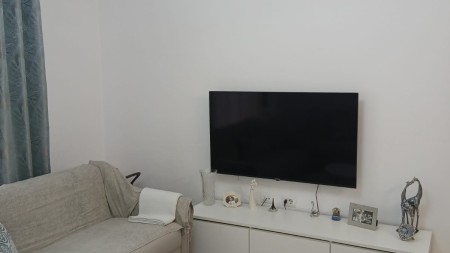 Tek Rr. Siri Kodra, Ne Kompleks Te Ri, Jepet Me Qira Apartament 2+1 I Mobiluar !!!