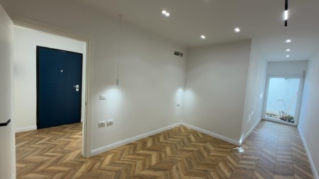 Tek Zgjatimi I Rezidences Kodra E Diellit 1, Shitet Apartament 1+1 Me Oborr !