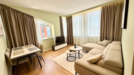 Tek Myslym Shyri, Shitet Apartament 2+1, I Investuar Totalisht Dhe Me Pamje Spektakolare!!!