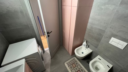 Tek Liqeni I Thate, Shitet Apartament 2+1 Totalisht I Investuar!!!