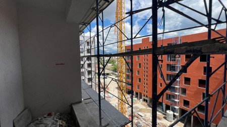 Okazion!!! Tek Ringside Residences, Shitet Apartament 2+1+2 Ne Faze Perfundimtare !!!