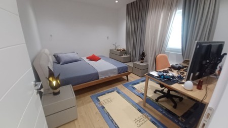 Ne Qender, Jepet Me Qira Super Apartament 2+1, Totalisht I Investuar !!!