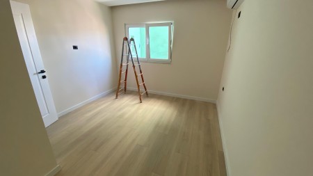Ne Komune Te Parisit Shitet Apartament 1+1 Perfekt Per Investim!!