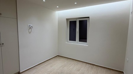 Ne Sarande, Prane Komisariatit Te Policise, Shitet Super Apartament 1+1 Me Lokacion Perfekt !!!