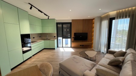 Tek Liqeni, Jepet Me Qira Super Apartament 2+1+2, Totalisht I Investuar!!