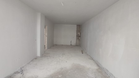 Ne Gjirin e Lalzit, Shitet Super Apartament 3+1+2 Nje Minute Larg Detit!!!