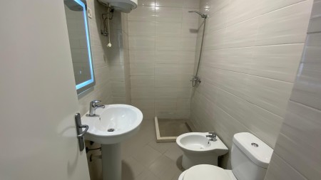 Ne Fresk, Shitet Apartament 1+1 Me Planimetri Te Rregullt!!