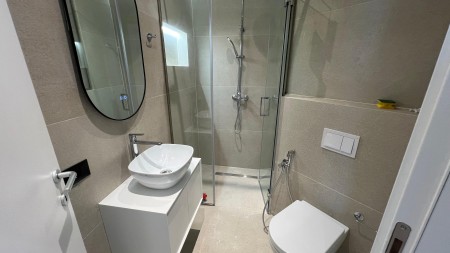 Tek Liqeni, Jepet Me Qira Super Apartament 2+1+2, Totalisht I Investuar!!