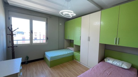 Ne Astir, Shitet Apartament 2+1 Me Hapesira Te Bollshme!!