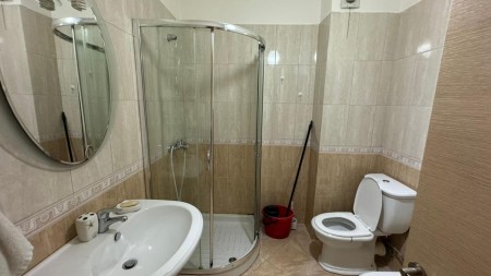 Tek Rezidenca Kodra Diellit 1, Jepet Me Qira Apartament 2+1, Totalisht I Mobiluar !!