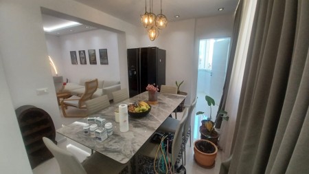 Ne Qender, Jepet Me Qira Super Apartament 2+1, Totalisht I Investuar !!!
