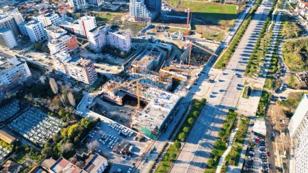 Okazion Kleringu!!! Tek "Tirana Boulevard", Shitet Apartament 2+1+2, Me Pamje Spektakolare !!
