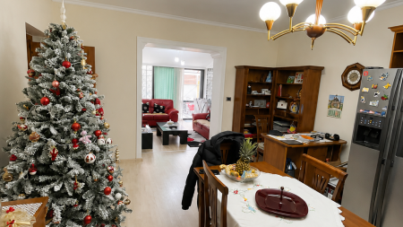 Ne Ali Dem, Shitet Apartament 2+1, Me Hapesira Te Bollshme !!
