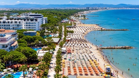 Tek Mali I Robit, Shume Afer Me Detin, Shitet Apartament 1+1 Me Pamje Fantastike !!!