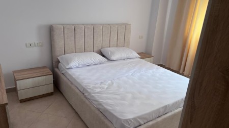 Ne Fresk, Prane Hotel Gaxherrit, Shitet Apartament 1+1 Ideal Per Banim !!!