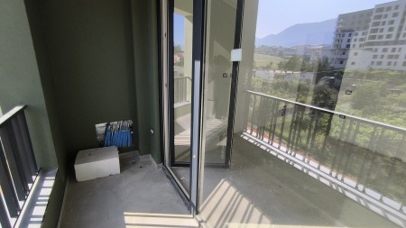 Tek Splendor Residence, Shitet Apartament 2+1+2, Me Planimetri Te Rregullt, Ne Faze Perfundimtare !!!
