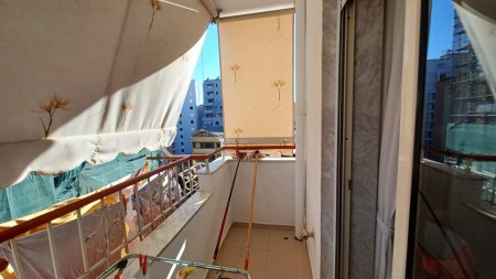 Prane Shkolles Se Kuqe, Shitet Apartament 2+1, Me Planimetri Te Rregullt Dhe Lokacion Perfekt!!!