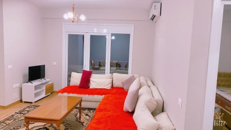 Tek Kthesa E Kamzes, Jepet Me Qira Apartament 2+1, i Investuar Totalisht !!!