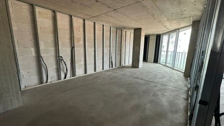 Ne Qender, Tek Tirana's Rock, Shitet Super Apartament 1+1, Mundesi Ideale Banimi Ose Investimi !!!