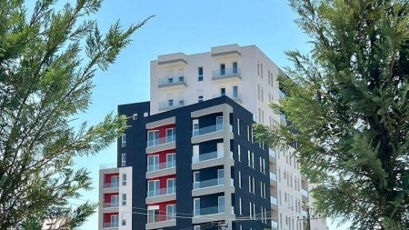 Ne Ali Dem, Tek Kompleksi Darling, Shitet Apartament 3+1 Me Hapesira Te Bollshme !!!
