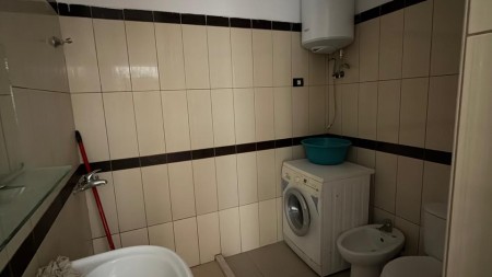 Ne Fresk, Jepet Me Qira, Apartament 2+1 I Mobiluar!!