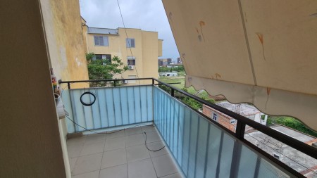Tek Fusha E Aviacionit, Shitet Apartament 2+1 Me Strukture Te Rregullt !!
