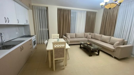 Tek Bulevardi I Ri, Jepet Me Qira Apartament 2+1+2 Me Planimetri Perfekte, Ideal Per Banim!!!