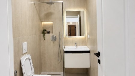 Tek Rruga E Kavajes, Mbrapa Globe, Shitet Apartament 1+1 Ideal Per Banim Dhe Investim !!