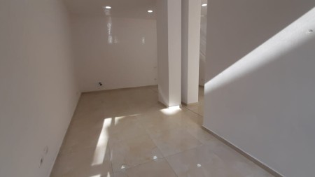 Ne Myslym Shyr, Jepet Me Qira Ambient Per Zyra Ne Nje Pallat Te Ri !!