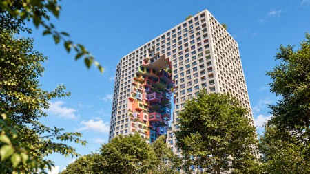 Tek "Tirana Boulevard", Shitet Apartament 3+1+2 Me Pamje Nga Bulevardi i Ri !!!