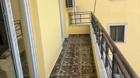 Tek Tregu Elektrik, Jepet Me Qira Kati 3 I Viles 4 Kateshe !