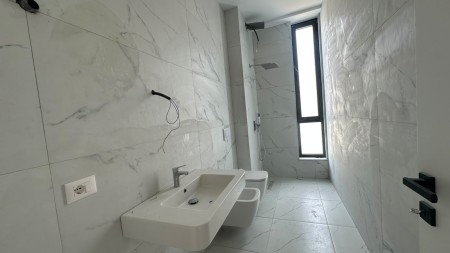Ne Rrugen Jordan Misja, Shitet Apartament 1+1 I Sapo Perfunduar!