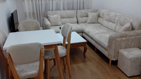 Ne Ali Dem, Tek Kompleksi Kadiu Jepet Me Qira Apartament 1+1 Me Mobilim Komod!!!