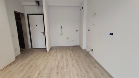 Tek Kompleksi Tirana Golden Park 3, Shitet Apartament 1+1, Me Planimetri Perfekte!!