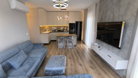 Ne Don Bosko, Jepet Me Qira Apartament 2+1+2 I Sapo Investuar !!!