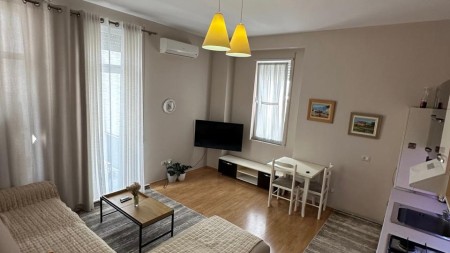 Tek Kopshti Botanik, Shitet Super Apartament 1+1 Totalisht I Investuar !!