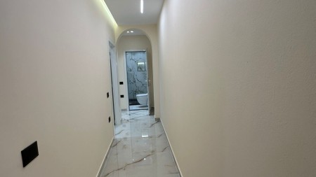Tek Rruga E Elbasanit, Jepet Me Qira Dublex 2+1+2, Totalisht I Mobiluar!!!