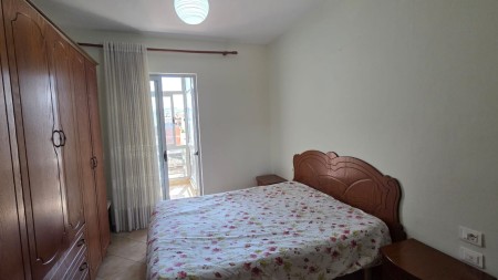 Tek Tregu i Ri Elektrik, Shitet Apartament 1+1, Ideal Per Banim Dhe Investim !!!