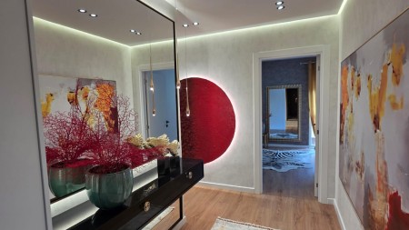 Ne Fillim Te Don Boskos, Prane Zogut Te Zi, Shitet Super Apartament 2+1 I Rikonstruktuar !!!