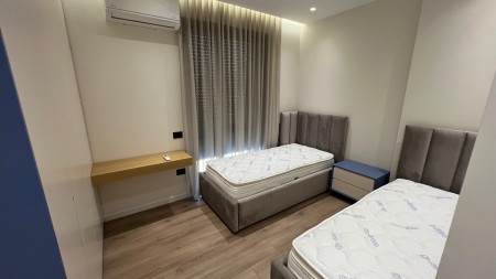 Tek Liqeni, Jepet Me Qira Super Apartament 2+1+2, Totalisht I Investuar!!