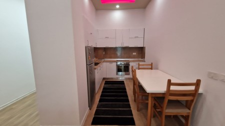 Cmim Okazion !! Tek Liqeni I Thate, Shitet Super Apartament 2+1, Me Planimetri Dhe Vendndodhje Perfekte !!