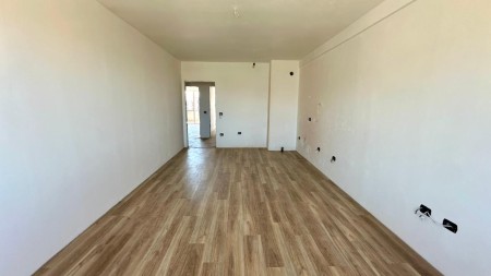 Okazion Kleringu!!! Tek Kompleksi "Shehu Konstruksion", Shitet Apartament 2+1+2, Me Pamje Te Lire!!!