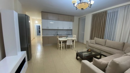 Tek Bulevardi I Ri, Jepet Me Qira Apartament 2+1+2 Me Planimetri Perfekte, Ideal Per Banim!!!