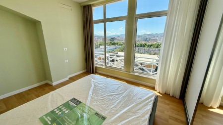 Tek Myslym Shyri, Shitet Apartament 2+1, I Investuar Totalisht Dhe Me Pamje Spektakolare!!!