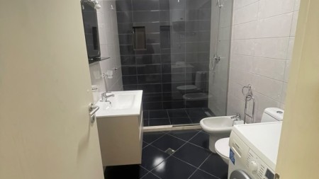 Mbrapa Fakultetit Te Shkencave Te Natyres, Jepet Me Qira Apartament 1+1 Ideal Per Banim!