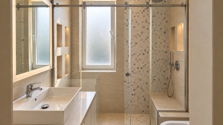 Ne Porcelan, Mbrapa UET, Shitet Apartament 2+1, Me Orientim Perfekt !