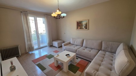 Tek Vasil Shanto, Shitet Super Apartament 2+1, Ideal Per Banim Dhe Per Investim !!!