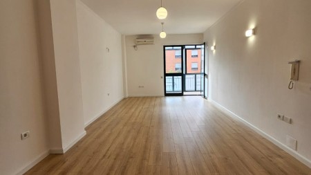 Perballe Delijorgjit, Shitet Apartament 1+1, Me Hapesira Te Bollshme!!!